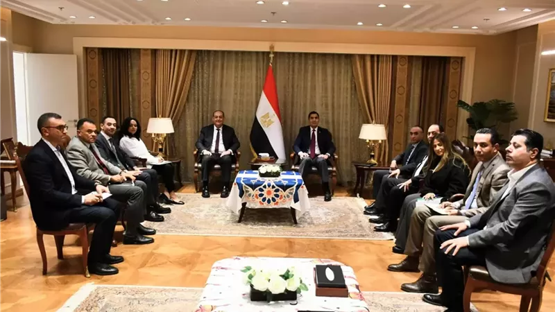وزير الشباب يبحث التعاون مع مساعد وزير الخارجية للعلاقات الثقافية