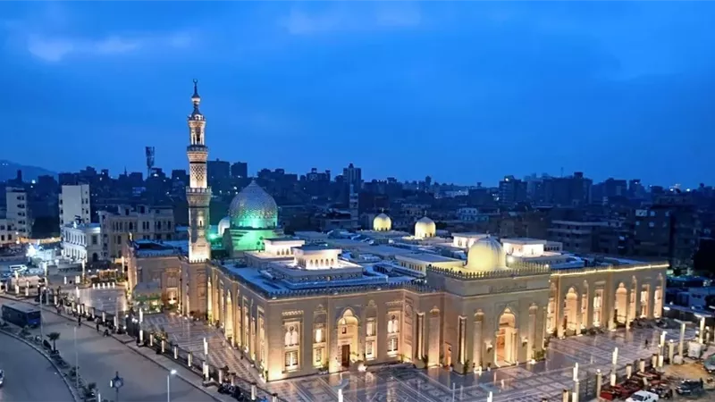 لماذا سميت السيدة زينب بهذا الاسم ومن الذي سماها ؟
