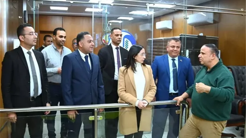 محافظ البحيرة إستمرار عمل المخابز البلدية المدعمة وتكثيف الحملات