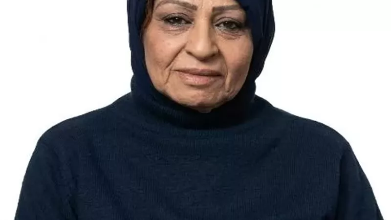 محافظ المنيا يهنئ الأم المثالية عن المحافظة ويشيد بكفاحها