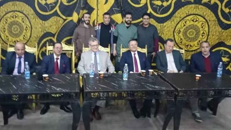 مستشفيات جامعة بنها تحتفي بالأطباء المقيمين في إفطار رمضاني