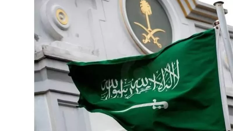 السعودية تخطر الملحق العسكري بسفارة إيران ومساعده بمغادرة البلاد