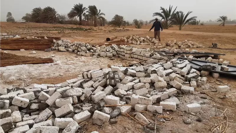 إزالة تعدٍ على 300 متر بقرية الكيمان بإسنا