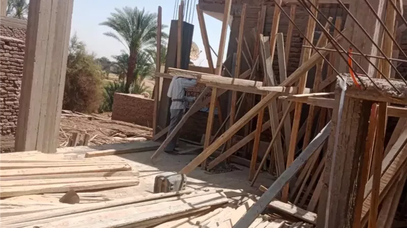 إزالة مخالفات بناء وإصلاح أعطال مياه وخدمات طبية بالاقصر