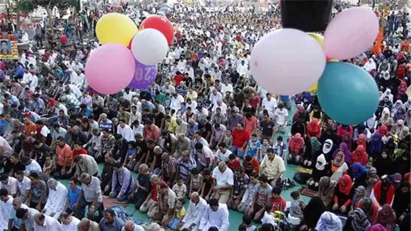 الحكمة من الذهاب لصلاة العيد من طريق والرجوع من آخر