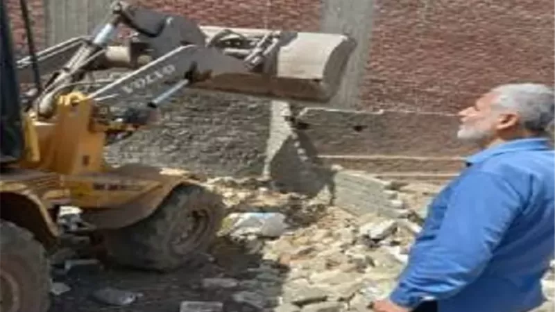 محافظ القليوبية يتابع إزالة التعديات على الأراضي الزراعية بـ3 مدن