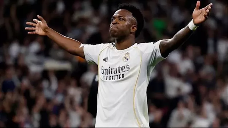 فينيسيوس رجل المباراة أمام أتلتيكو مدريد