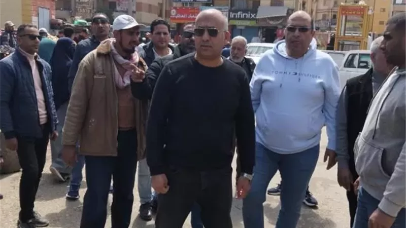 قيادات جهاز بدر تفترس إمبراطورية الباعة الجائلين فى منطقة الزلزال صور