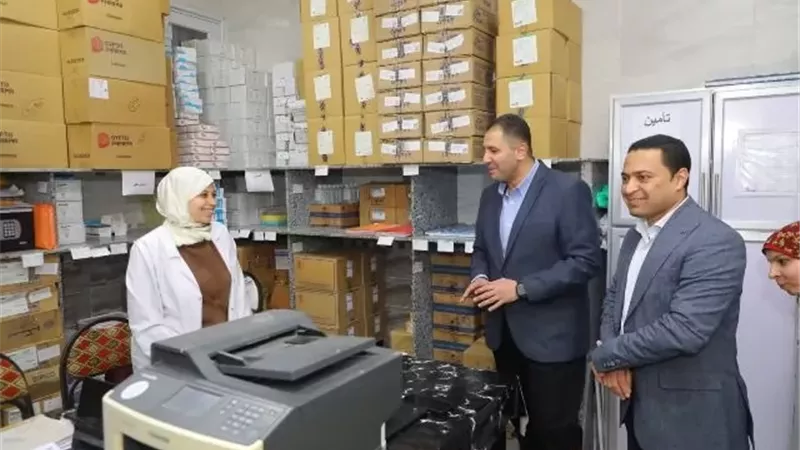 محافظ دمياط يتفقد مستشفى الروضة ويشيد بالخدمات المقدمة