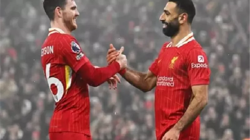 روبرتسون مودعاً صلاح: «تستحق تكريماً يليق بمكانتك في ليفربول»