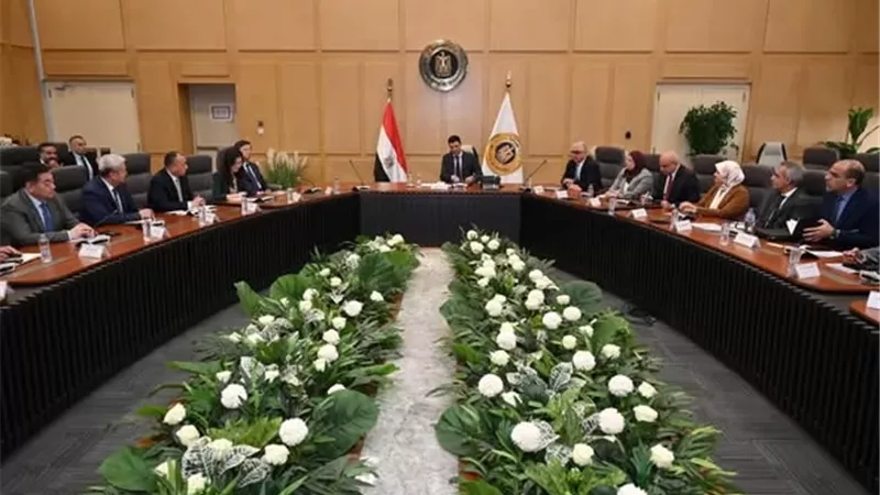 وزارة الصناعة: الحديد والصلب عصب الصناعات الاستراتيجية