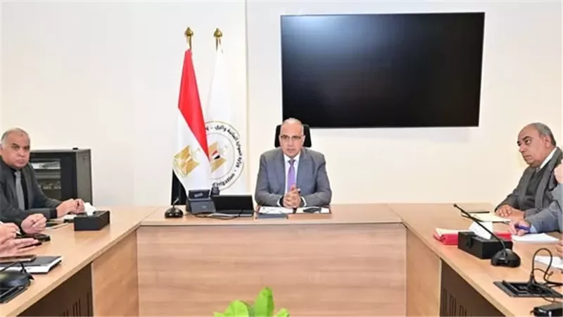 وزير الري يتابع تطوير إدارة المياه بزمام ترعة الإسماعيلية