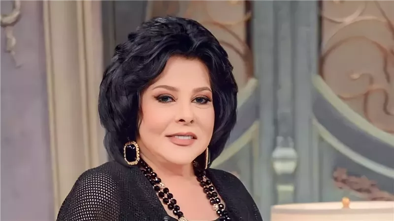 إسعاد يونس تشوّق جمهورها لضيف حلقتها في 