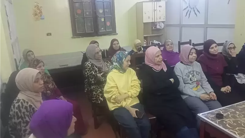 محافظ أسيوط: تمكين المرأة في بيئة العمل أولوية