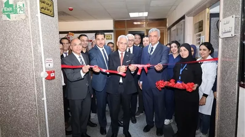 رئيس جامعة المنيا يفتتح عنايات وقسطرة القلب بمستشفى القلب والصدر
