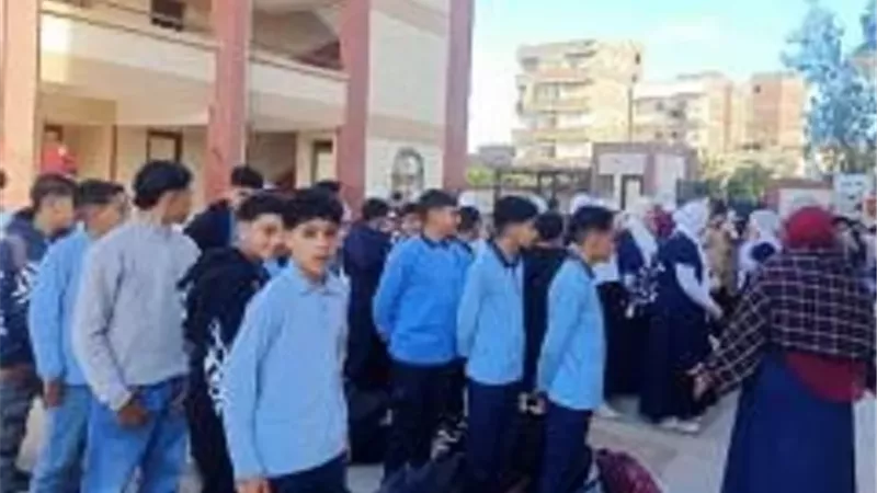 إنتظام الدراسة بمدارس دمياط عقب أجازة عيد الفطر