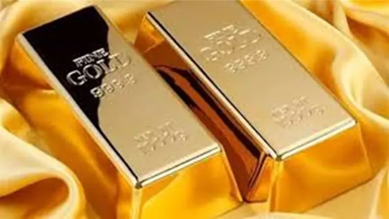 الذهب يتراجع عالميا و
