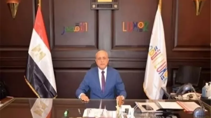 محافظ الأقصر يتابع ملفات التصالح والتقنين والمتغيرات المكانية