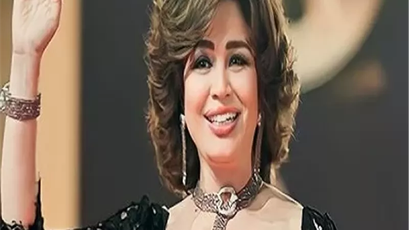 إلهام شاهين عن تكريم عفاف الهلاوي من الرئيس السيسي: أمي الثانية