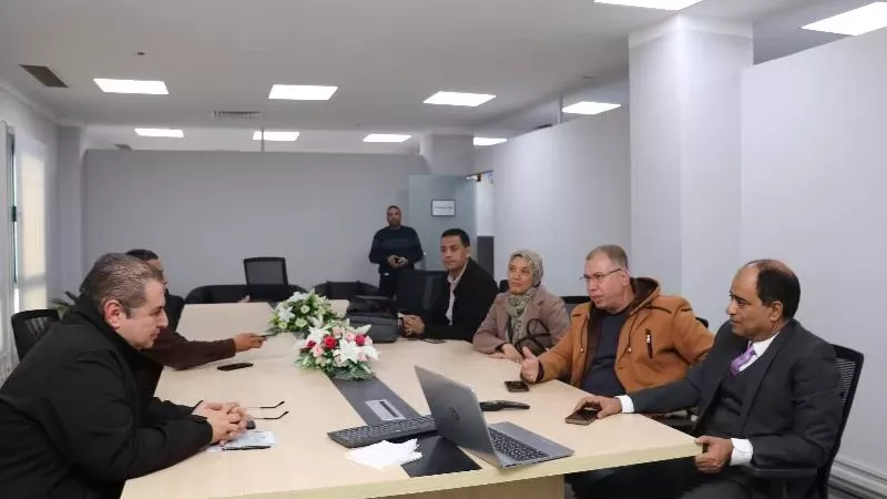 رئيس هيئة المواصفات يتفقد فرعي الهيئة بالسويس والعين السخنة