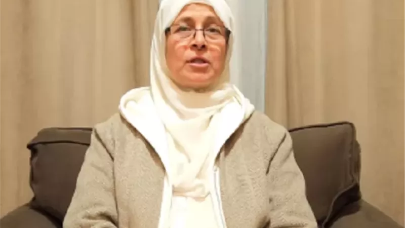دقيقة فقهية.. حكم المسح على الأكمام الضيقة