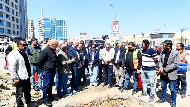 وزيرة الإسكان تتابع أعمال ربط خط مياه الشرب بزهراء المعادى