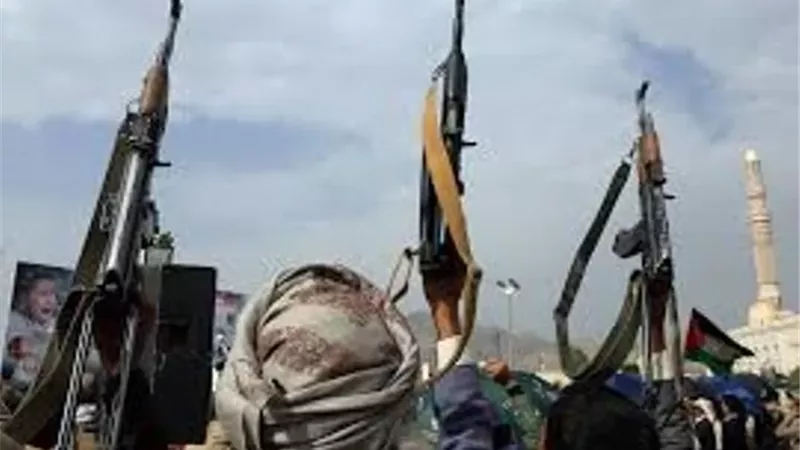 الحكومة اليمنية: انخراط الحوثيين بالدفاع عن النظام الإيراني يعرض أمننا القومي للخطر