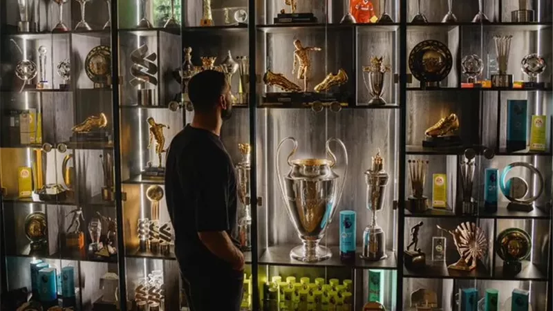 بعد إعلان رحيله عن ليفربول.. محمد صلاح يكسر صمته لأول مرة