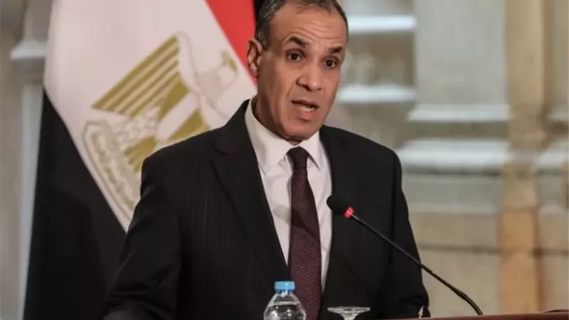 وزير الخارجية يلتقي رئيس مجلس الوزراء ووزير خارجية قطر بالدوحة