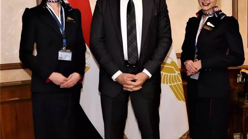 مصر للطيران تنتفض لحماية أبنائها و ترفض تشويه صورتها الذهنية