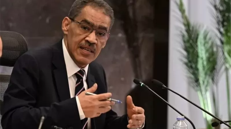 ضياء رشوان عن أزمة الخبز: اختزال الحوار عن الأزمة الاقتصادية في مغالطة تحولت إلى 