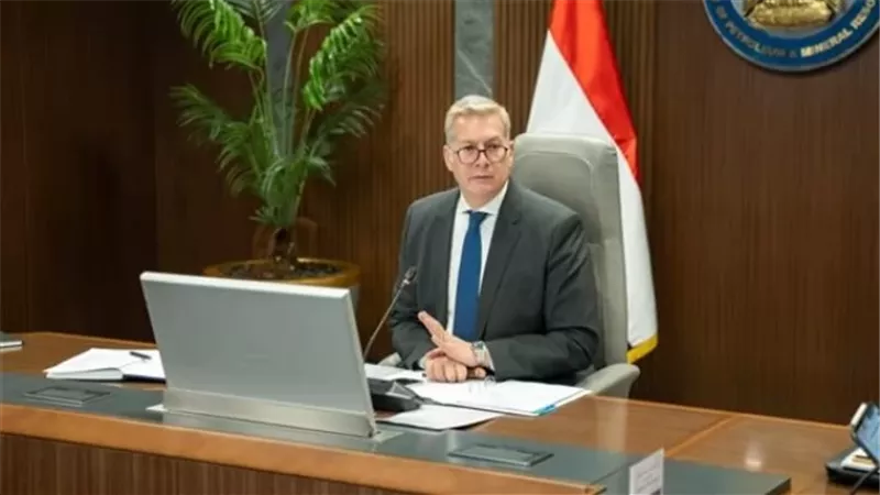بدوي: استمرار خطط التوسع بحفر 101 بئر استكشافية خلال العام الجاري