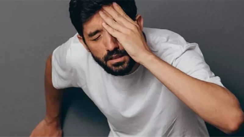 لماذا يسبب النهوض المفاجئ الدوخة؟.. الأسباب والأعراض وطرق الوقاية
