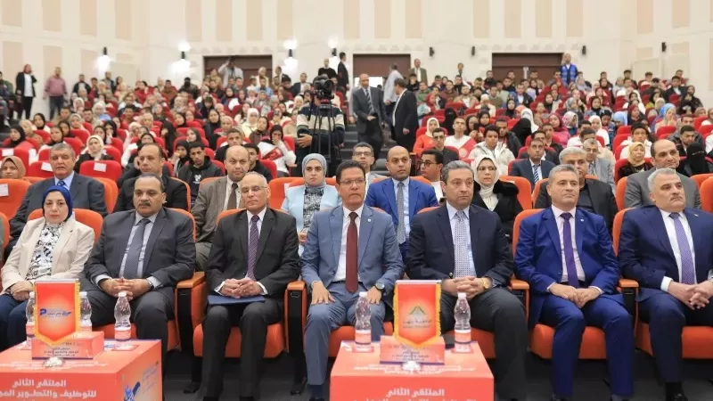 رئيس جامعة بنها يفتتح الملتقى الثاني للتوظيف والتطوير المهني