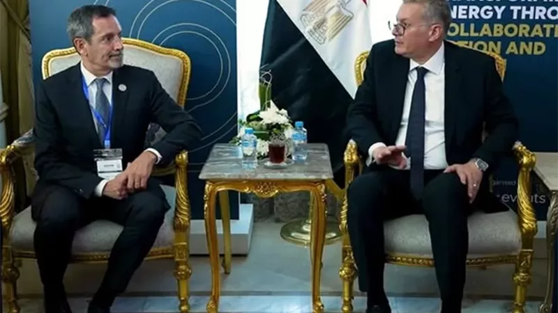 وزير البترول يتعاون مع 