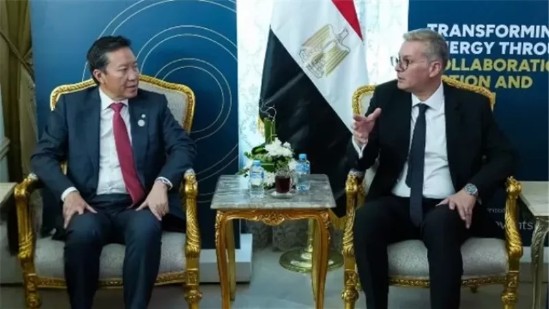 وزير البترول يبحث مع بي بي الإنجليزية تعزيز أعمالها في مصر