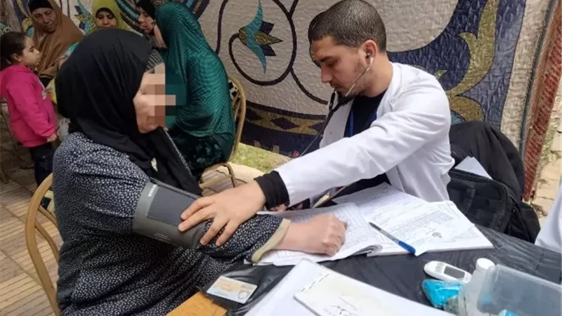 إجراء الفحص الطبي لـ 2351 مواطنًا خلال القافلة الطبية بدسوق