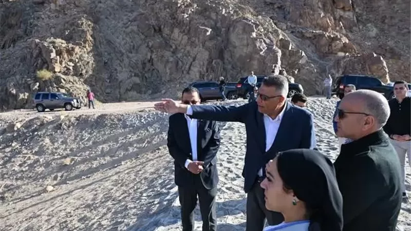 محافظ جنوب سيناء يتتفقد منظومه الحماية من اخطار السيول