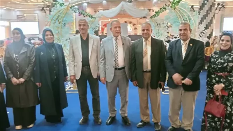 وكيل وزارة التربية والتعليم بأسيوط يشهد انطلاق قوافل تعليمية مجانية