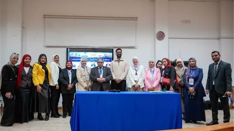 تطبيقات الذكاء الإصطناعي في مؤتمر الدراسات العليا بتربية القناة