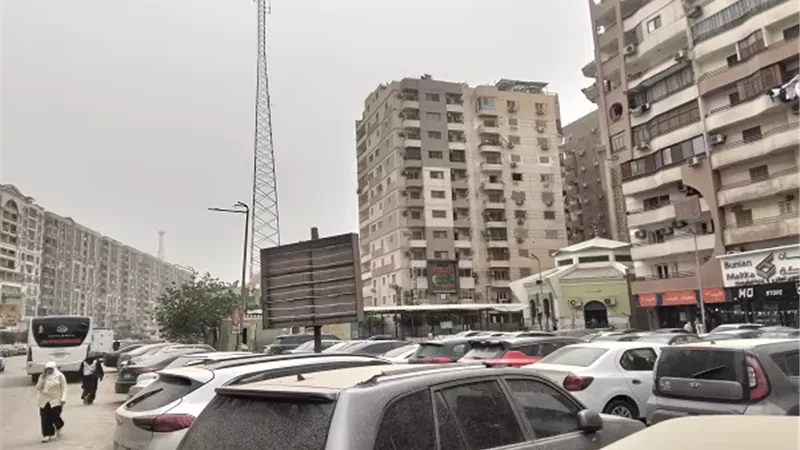 موجة من الطقس غير المستقر تخللها سقوط امطار مع رياح شديدة بأسيوط