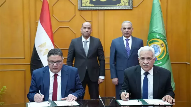 وزير العمل يشهد توقيع بروتوكول لتشغيل الشباب بالإسماعيلية