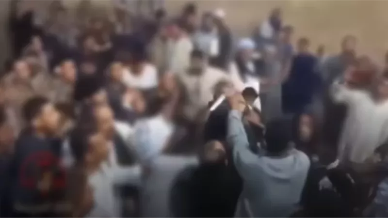 كشف ملابسات فيديو محاولة تعدي شخص على آخر بسلاح أبيض بقنا