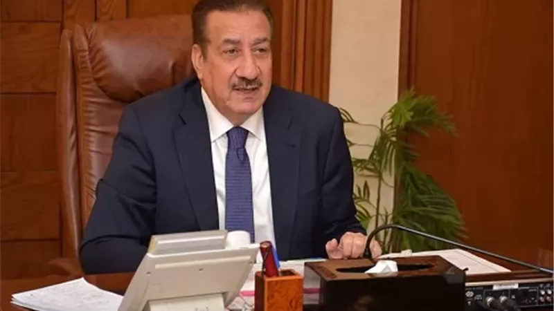 كامل ابو على يشكر محافظ بورسعيد على اهتمامه بالمصرى