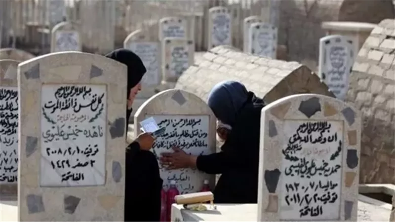 بين الجواز والآداب..كيف تكون زيارة القبور مشروعة للنساء