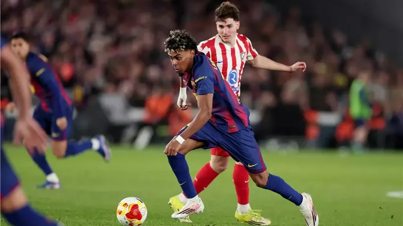 قمة نارية بين برشلونة وأتلتيكو مدريد في الدوري الإسباني الليلة