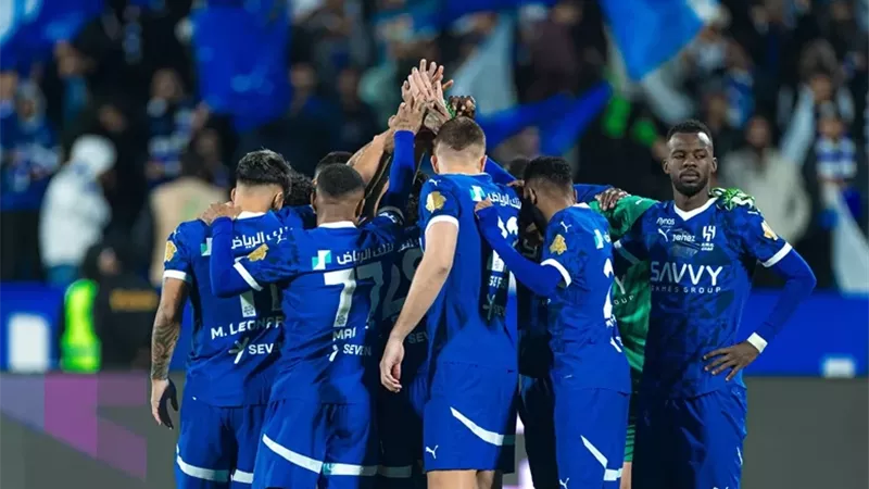 الهلال يواجه التعاون في مواجهة حاسمة للحاق بقمة الدوري السعودي