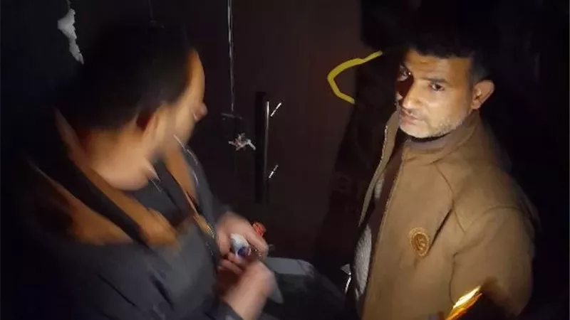 تشميع وتحرير محاضر ل 13 مخالف لقرارات الغلق بالشرقية