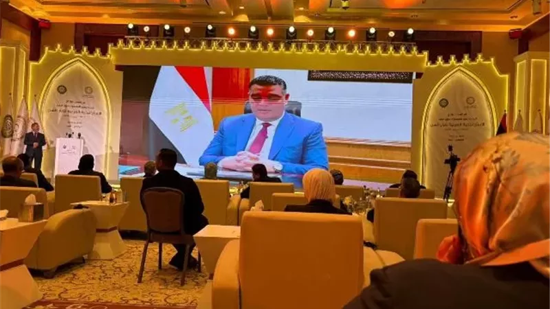 الاستفادة من الخبرات الهامة لكبار السن واستمرارهم في العطاء