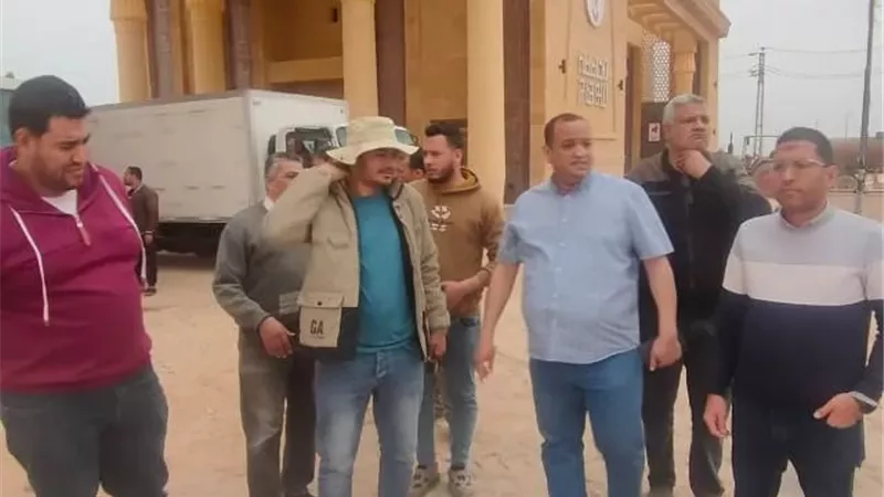 رئيس جهاز سوهاج الجديدة يكشف عن أهم مشروعات التجميل فى المدينة.. صور